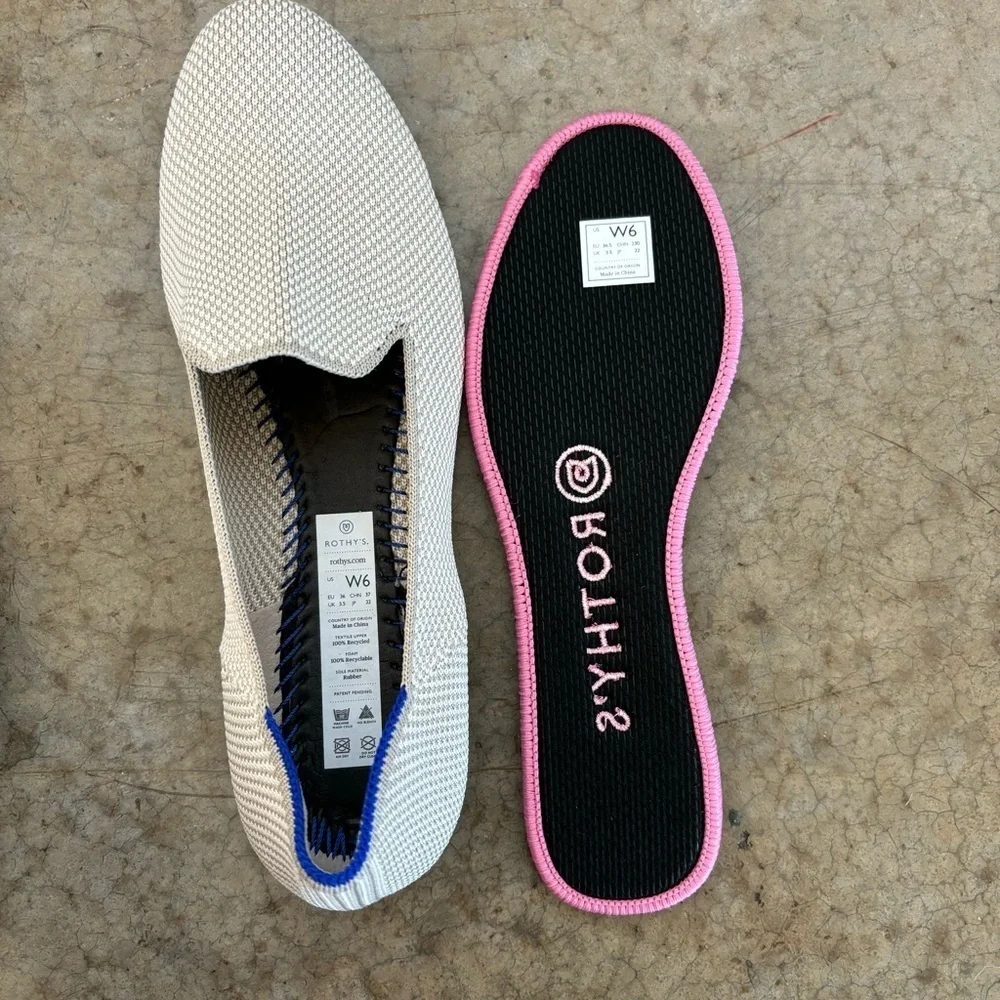 Rothy’s Cream Rounded‎ Toe Flats Size 6